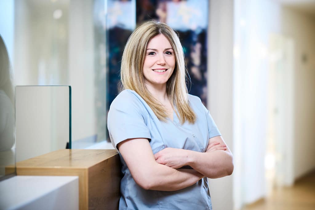 Zahnmedizinische Prophylaxeassistentin Edona Hulaj