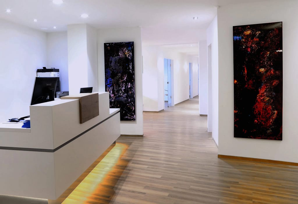 Eingangsbereich der Zahnarztpraxis van Rijt - Nelskamp in Bielefeld Sennestadt